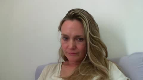Anny online show from January 2025 03:11:01 PM