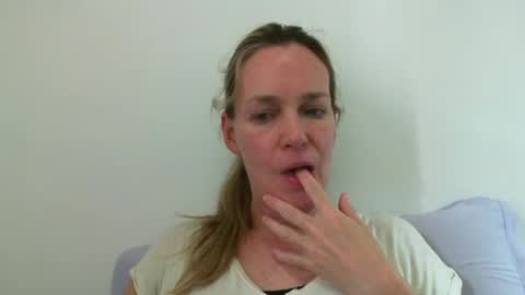 Anny online show from January 2025 05:59:02 PM