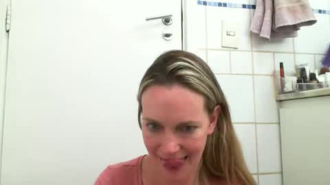 Anny online show from January 2025 06:35:01 PM