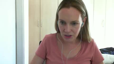 Anny online show from March 2025 01:17:02 PM