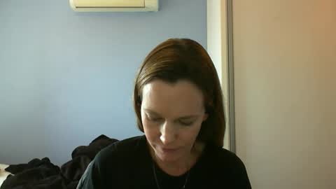 Anny online show from September 2025 03:55:01 PM
