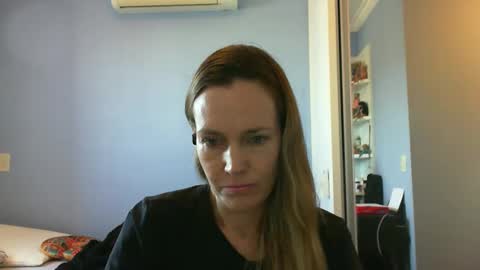Anny online show from September 2025 11:00:02 AM