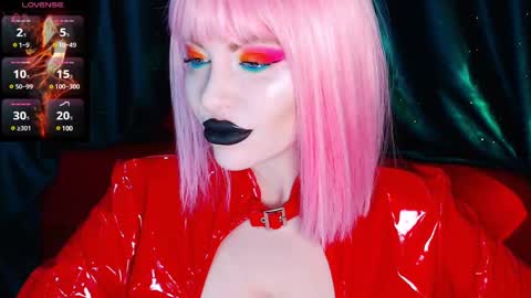 Snapshot of crazypinkyball chatting on December 2024 12:45:02 PM Roxy online show from December 2024 12:45:02 PM