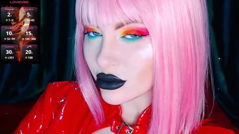 Snapshot of crazypinkyball chatting on January 2025 01:31:01 PM Roxy online show from January 2025 01:31:01 PM
