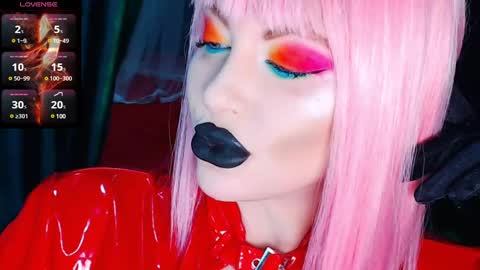 Snapshot of crazypinkyball chatting on January 2025 12:40:01 PM Roxy online show from January 2025 12:40:01 PM