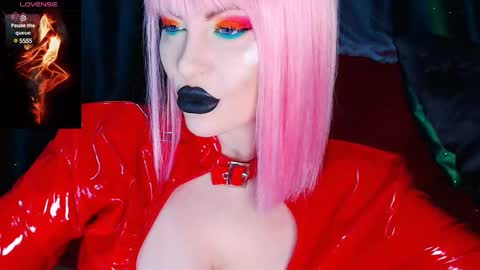 Snapshot of crazypinkyball chatting on January 2025 02:55:01 PM Roxy online show from January 2025 02:55:01 PM