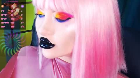 Snapshot of crazypinkyball chatting on September 2025 09:09:01 AM Roxy online show from September 2025 09:09:01 AM