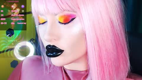 Snapshot of crazypinkyball chatting on September 2025 03:12:02 PM Roxy online show from September 2025 03:12:02 PM