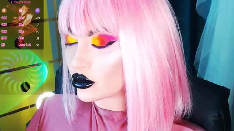 Snapshot of crazypinkyball chatting on September 2025 02:41:01 PM Roxy online show from September 2025 02:41:01 PM