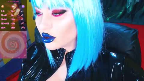 Roxy online show from November 2025 02:31:02 PM