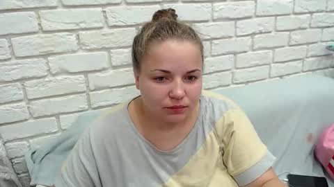 Crazyy Girl  online show from September 2025 02:00:02 PM