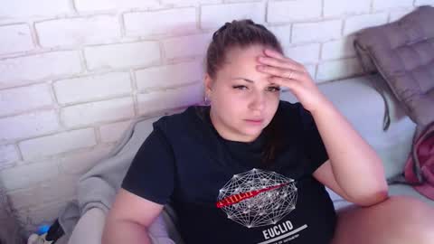 Crazyy Girl  online show from February 2026 05:41:01 PM