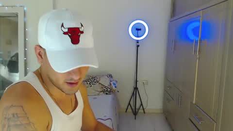 Bull online show from September 2025 04:47:01 AM