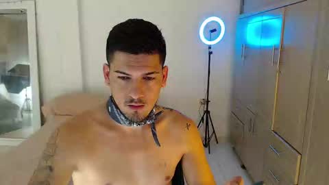 Snapshot of crazyybull chatting on October 2025 03:37:02 AM Bull online show from October 2025 03:37:02 AM