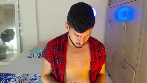 Snapshot of crazyybull chatting on October 2025 03:40:01 AM Bull online show from October 2025 03:40:01 AM