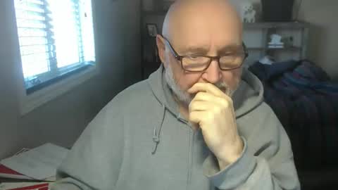 Creamormilk online show from December 2025 01:31:01 PM