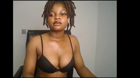Snapshot of creamy_juicypussy chatting on March 2025 11:29:02 AM Lady jasmine online show from March 2025 11:29:02 AM