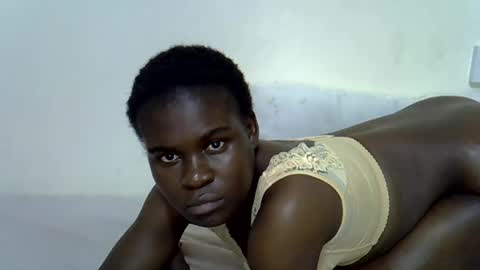 Snapshot of creamy_petite11 chatting on June 2026 10:06:02 AM creamy_petite11 online show from June 2026 10:06:02 AM