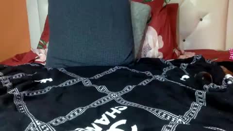 KIM online show from January 2025 01:52:01 AM