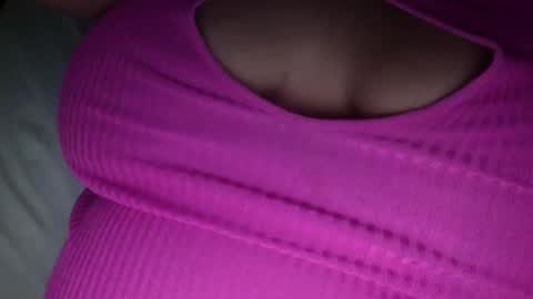 Snapshot of creamycocobabe chatting on January 2025 03:31:01 AM CreamyCocoBabe online show from January 2025 03:31:01 AM