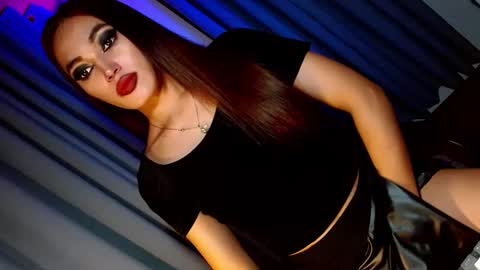 Snapshot of creamycum_celinexxx chatting on December 2024 07:51:01 PM Celine online show from December 2024 07:51:01 PM