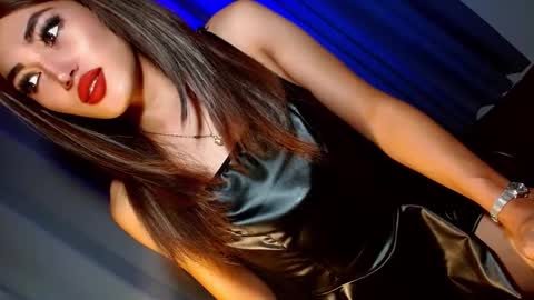 Snapshot of creamycum_celinexxx chatting on December 2024 04:04:01 PM Celine online show from December 2024 04:04:01 PM