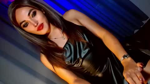 Snapshot of creamycum_celinexxx chatting on December 2024 10:52:02 PM Celine online show from December 2024 10:52:02 PM