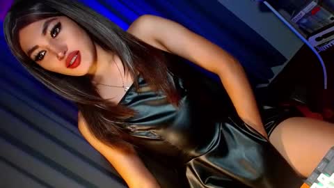 Snapshot of creamycum_celinexxx chatting on January 2025 04:16:02 PM Celine online show from January 2025 04:16:02 PM