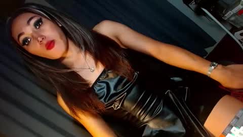 Snapshot of creamycum_celinexxx chatting on January 2025 07:18:02 PM Celine online show from January 2025 07:18:02 PM