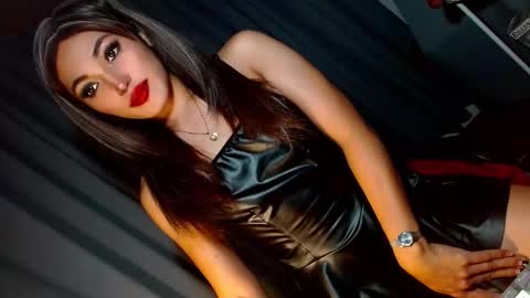 Snapshot of creamycum_celinexxx chatting on January 2025 07:42:01 PM Celine online show from January 2025 07:42:01 PM