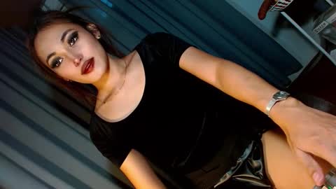 Snapshot of creamycum_celinexxx chatting on January 2025 10:34:01 PM Celine online show from January 2025 10:34:01 PM