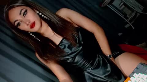 Snapshot of creamycum_celinexxx chatting on January 2025 10:34:01 PM Celine online show from January 2025 10:34:01 PM