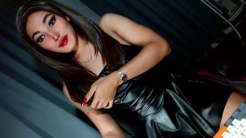 Snapshot of creamycum_celinexxx chatting on January 2025 08:07:02 PM Celine online show from January 2025 08:07:02 PM