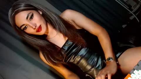 Snapshot of creamycum_celinexxx chatting on January 2025 12:27:01 AM Celine online show from January 2025 12:27:01 AM