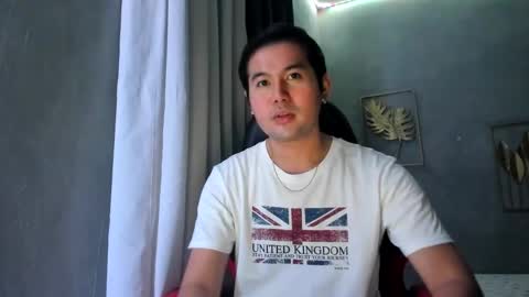 Snapshot of creamynow chatting on January 2025 01:42:02 PM BareCreamyCum online show from January 2025 01:42:02 PM