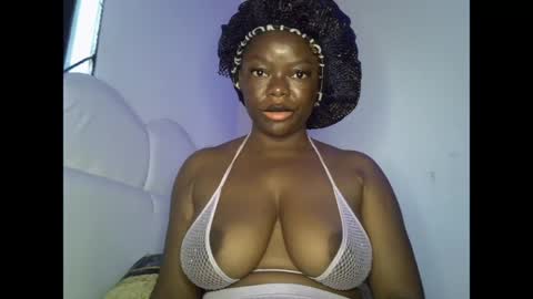 Snapshot of creamypussyxx chatting on June 2026 07:56:01 AM creamypussyxx online show from June 2026 07:56:01 AM