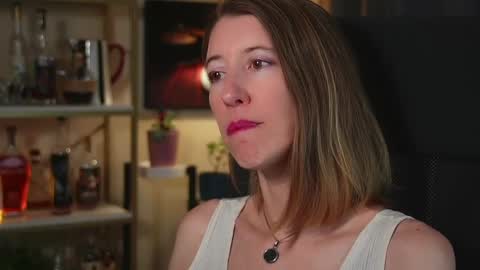 Quinn de la Creme online show from October 2025 05:54:02 PM