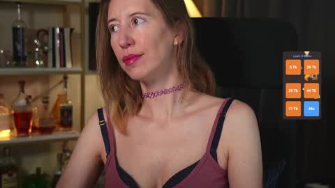 Quinn de la Creme online show from October 2025 05:42:01 PM