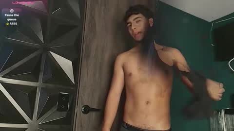 crh58_ online show from November 2025 11:05:01 PM