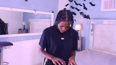 CriisBrown  online show from November 2025 06:29:01 PM