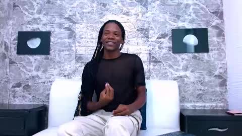 CriisBrown  online show from November 2025 11:10:02 AM