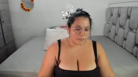 Snapshot of criistal_0 chatting on June 2026 01:58:01 AM criistal_0 online show from June 2026 01:58:01 AM