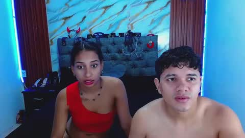 CRISANDMERY online show from February 2026 06:23:01 AM