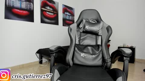 Snapshot of crisgutierrez chatting on October 2025 09:34:01 PM Cris Gutierrez online show from October 2025 09:34:01 PM