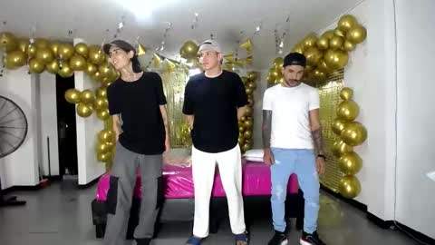 Snapshot of crismens chatting on January 2025 02:20:02 AM crismens online show from January 2025 02:20:02 AM