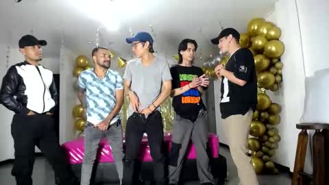 Snapshot of crismens chatting on January 2025 03:15:01 AM crismens online show from January 2025 03:15:01 AM