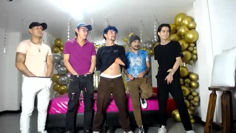 Snapshot of crismens chatting on January 2025 03:11:01 AM crismens online show from January 2025 03:11:01 AM