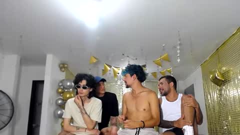 Snapshot of crismens chatting on February 2025 06:19:01 AM crismens online show from February 2025 06:19:01 AM