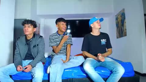 Snapshot of crismens chatting on September 2025 05:57:02 PM crismens online show from September 2025 05:57:02 PM