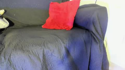 criss_zuri online show from February 2026 12:35:01 PM